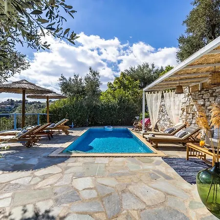 Villa Avaton Near