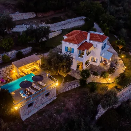 Villa Avaton Near